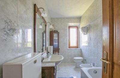 Ferme à vendre Asciano, Toscane, RIF 2982 Badezimmer 1