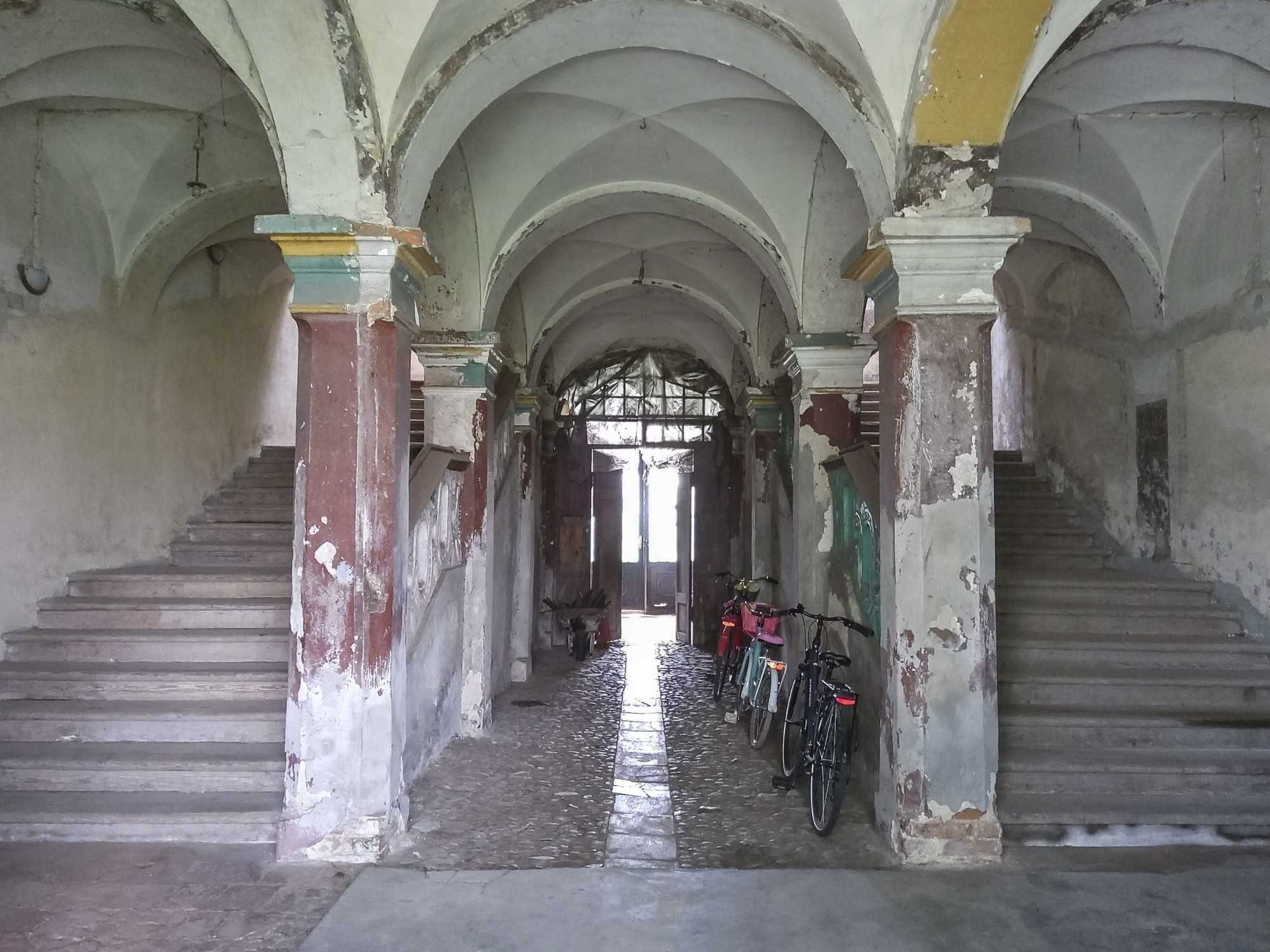 Images Paleis te koop in Pisarzowice bij kasteel Moszna