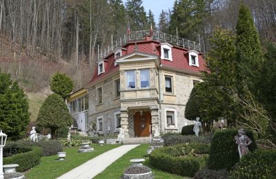 Historische villa te koop 72574 Bad Urach, Baden-Württemberg, Vooraanzicht