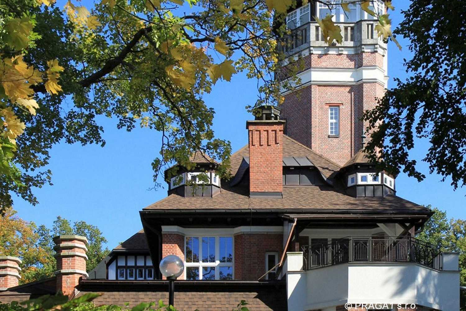 Photos Villa à tour en forêt près de Karlsbad