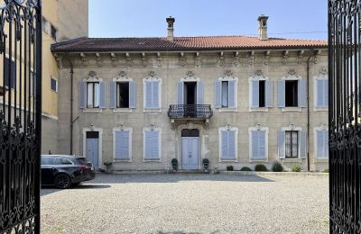 Historische villa te koop Verbano-Cusio-Ossola, Intra, Piemonte, Buitenaanzicht