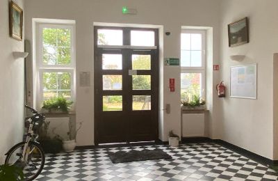 Appartement du château à vendre Lubiechowo, Pałac w Lubiechowie, Poméranie occidentale, Hol wejściowy 