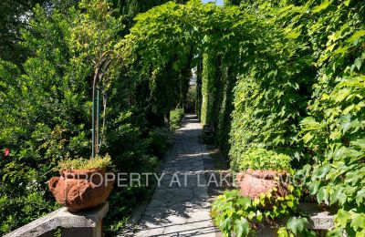 Historische villa te koop Bellano, Lombardije, Tuin