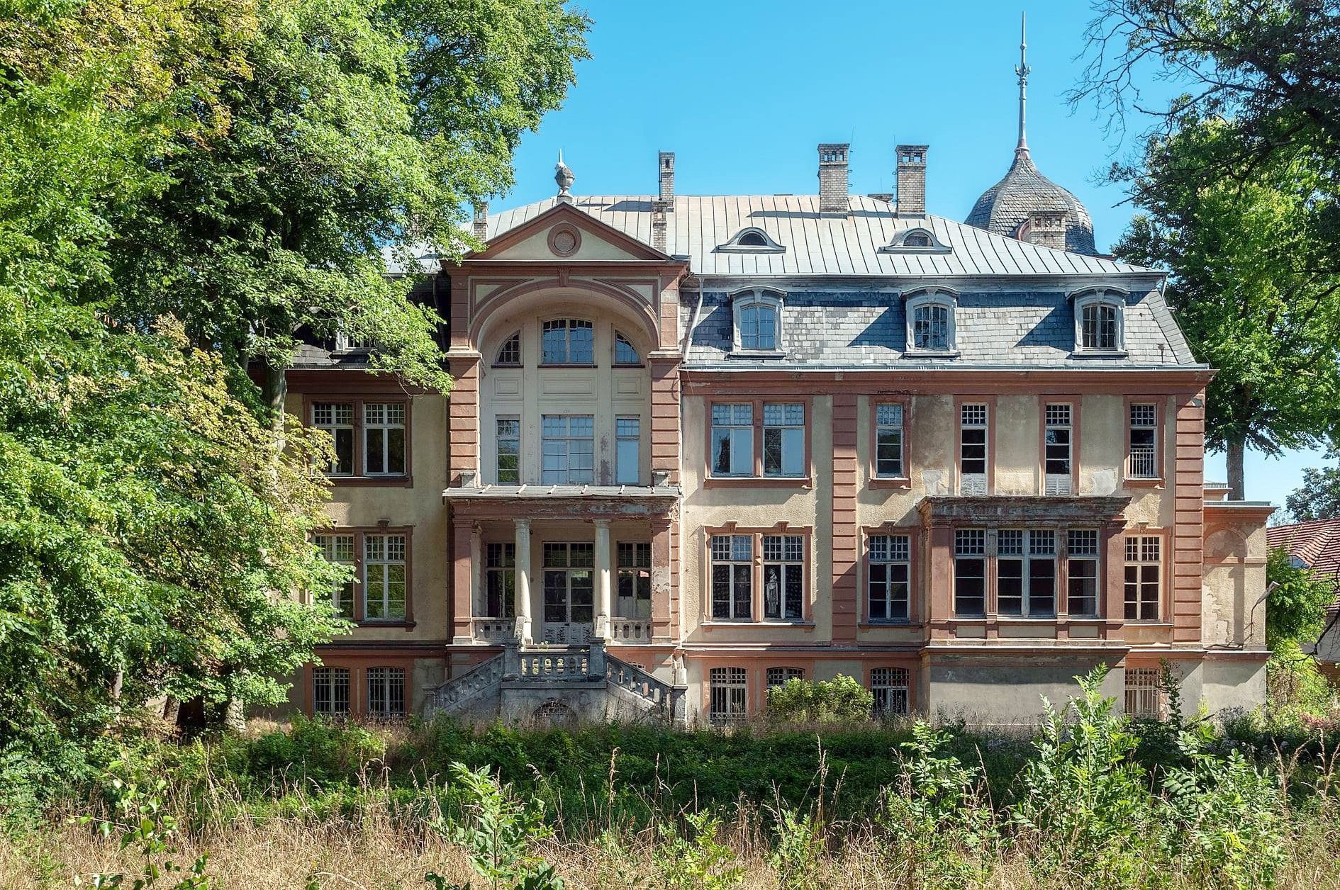 Images Kasteel in Brzeźnica, grens Polen-Duitsland