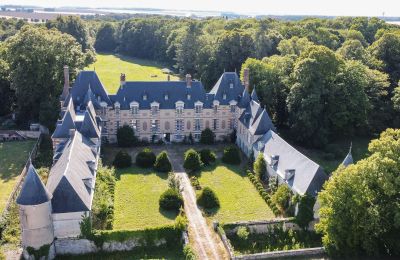 Propriétés, Château Louis XIII : Domaine Normand près de Paris