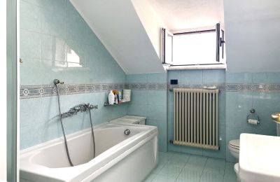 Appartement du château à vendre Luino, Lombardie, Salle de bain