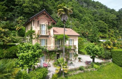 Propriétés, Villa historique à Meina sur le lac Majeur