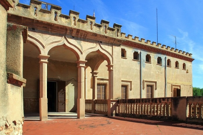 Propriétés, Vendez un château en France !