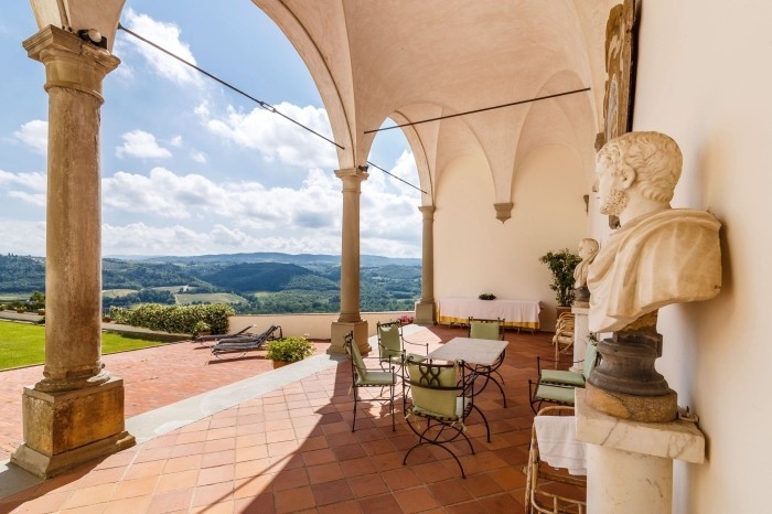 Propriétés, Vendez un château en France !