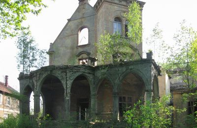 Propriétés, Terrain historique avec manoir en ruine