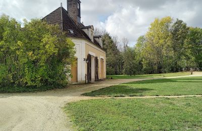 Kasteel te koop Bourgogne-Franche-Comté, Bijgebouw