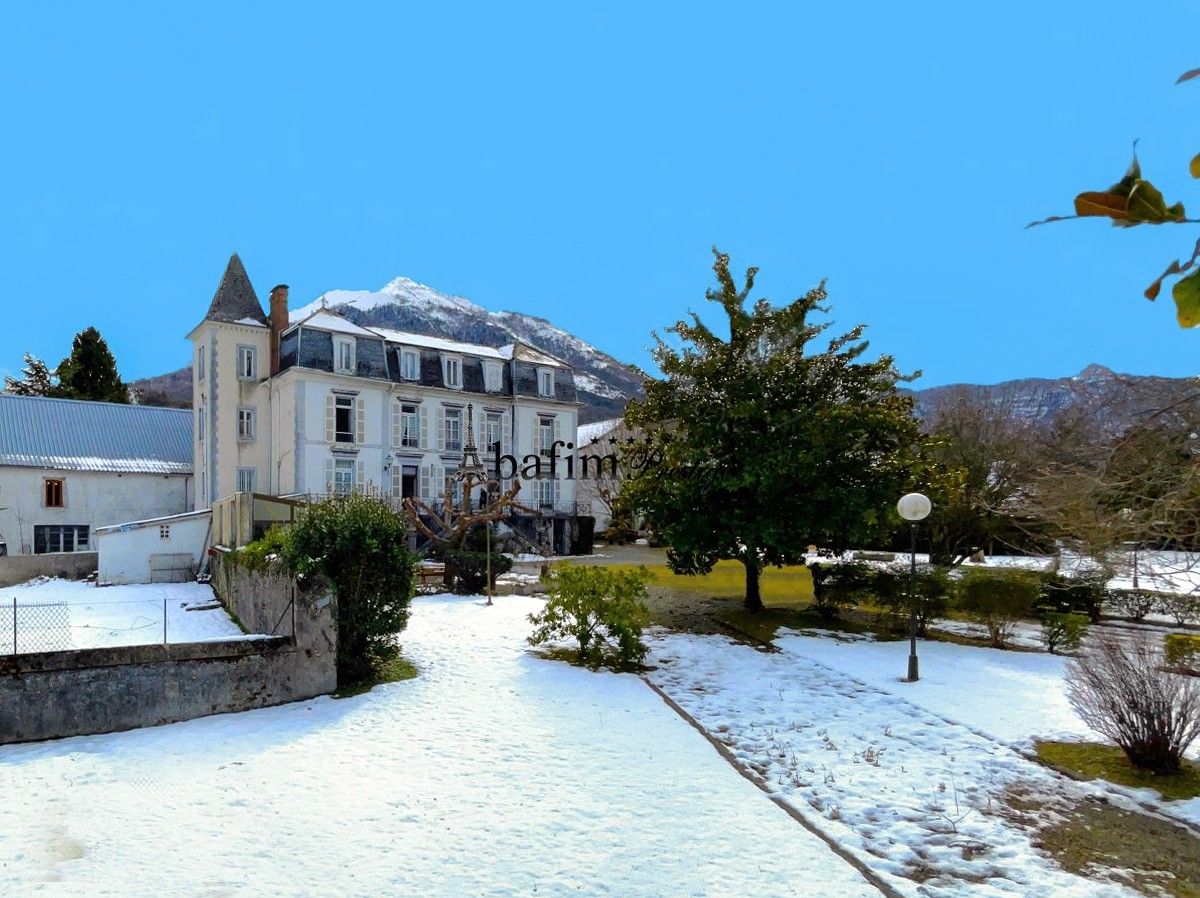 Photos Maison de maître dans les Pyrénées - ancien hôtel