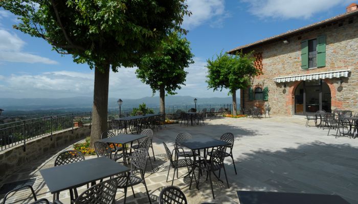 Landelijk huis te koop Reggello, Toscane,  Italië