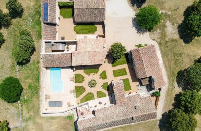 Historisch vastgoed te koop Occitanie, Dronefoto