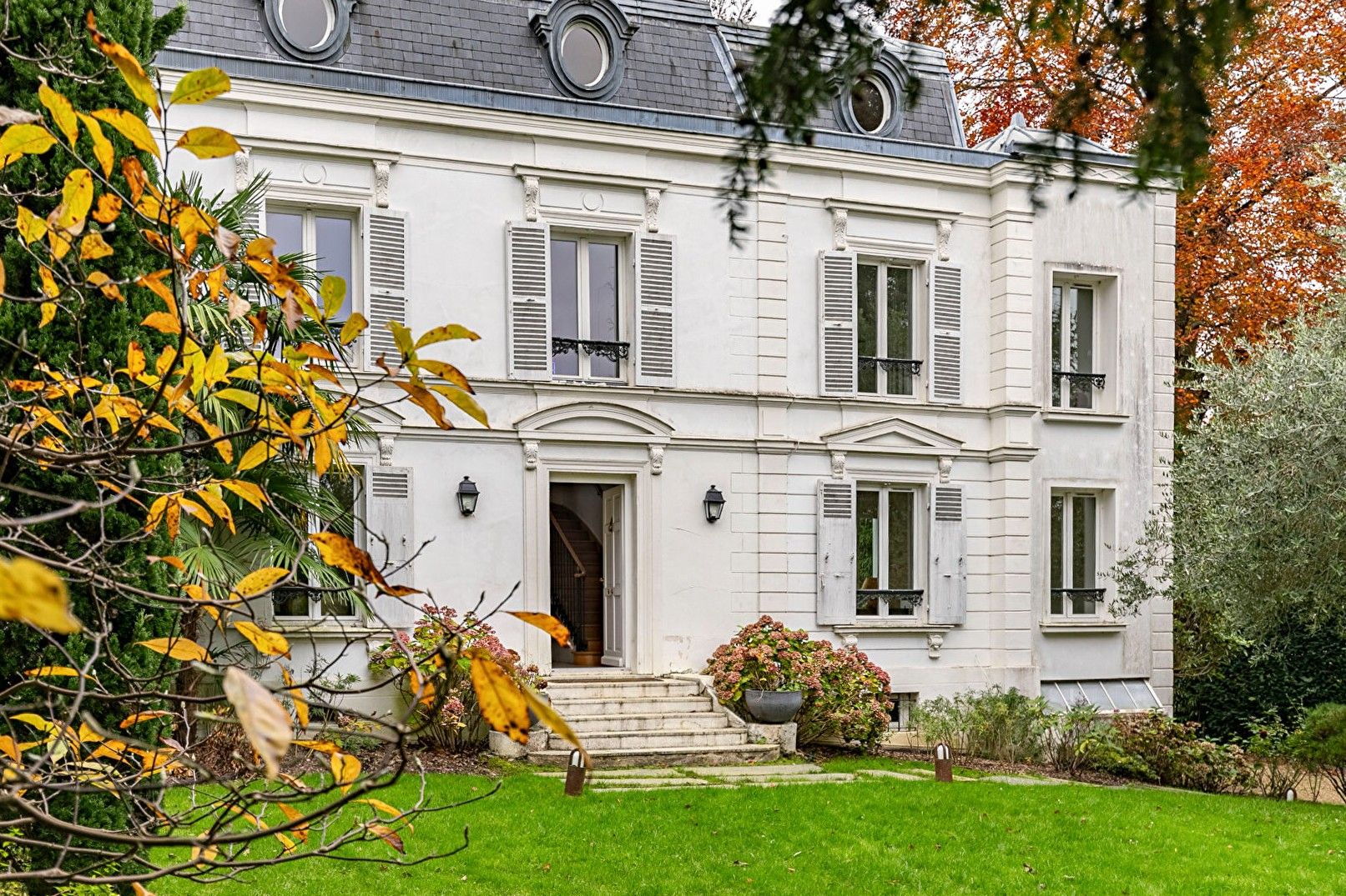 Images Historische villa bij Parijs