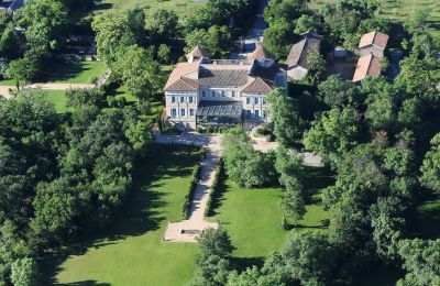 Kasteel te koop Barjac, Occitanie, Dronefoto