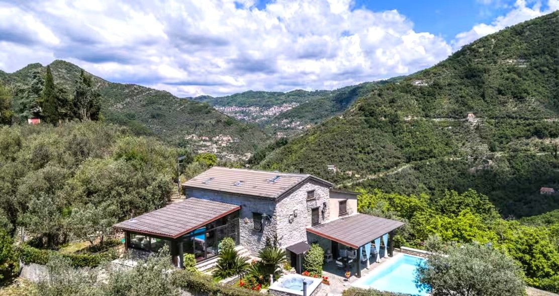 Photos Maison de campagne dans les montagnes près de Portofino