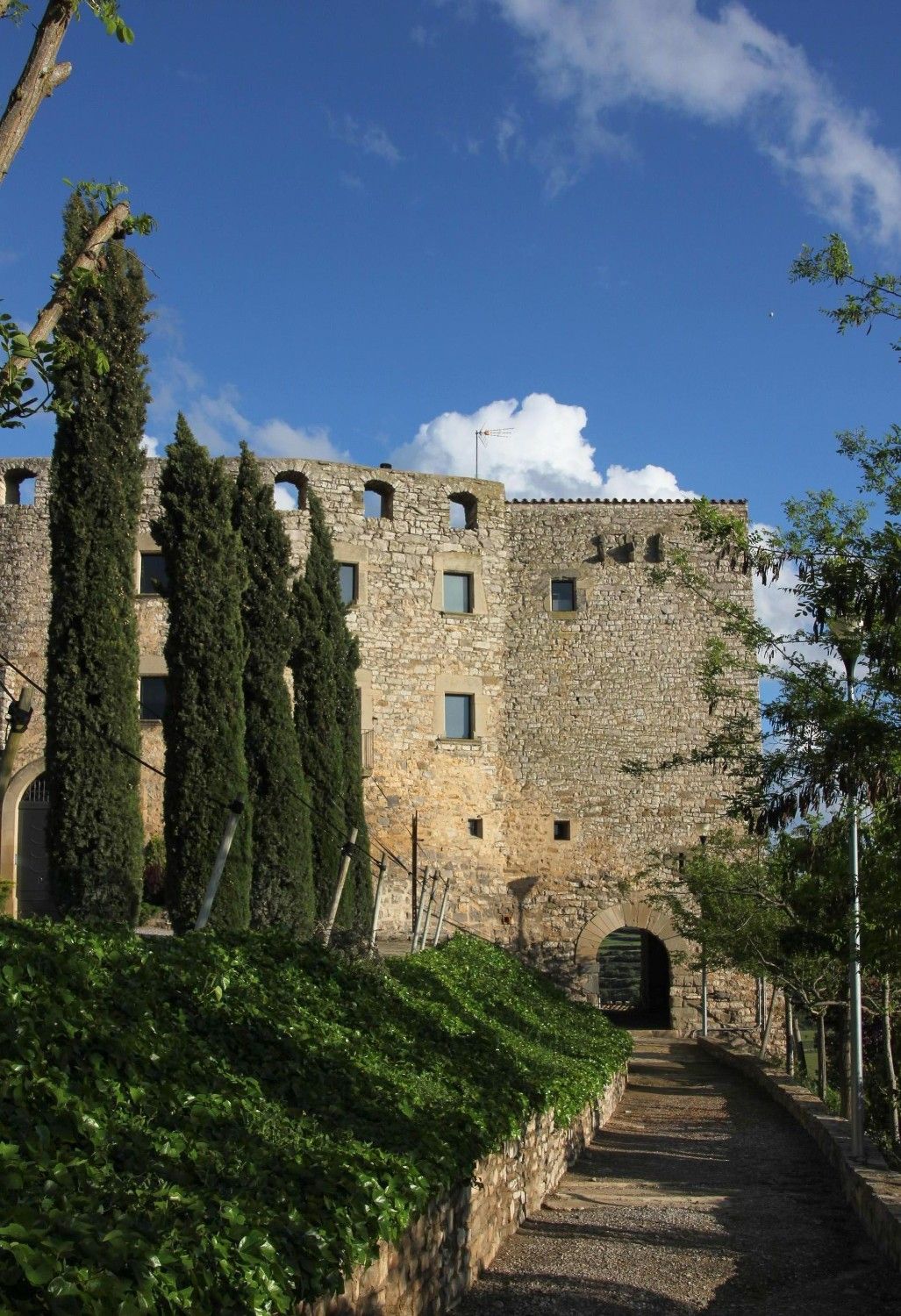 Photos Château fort restauré dans le centre de la Catalogne