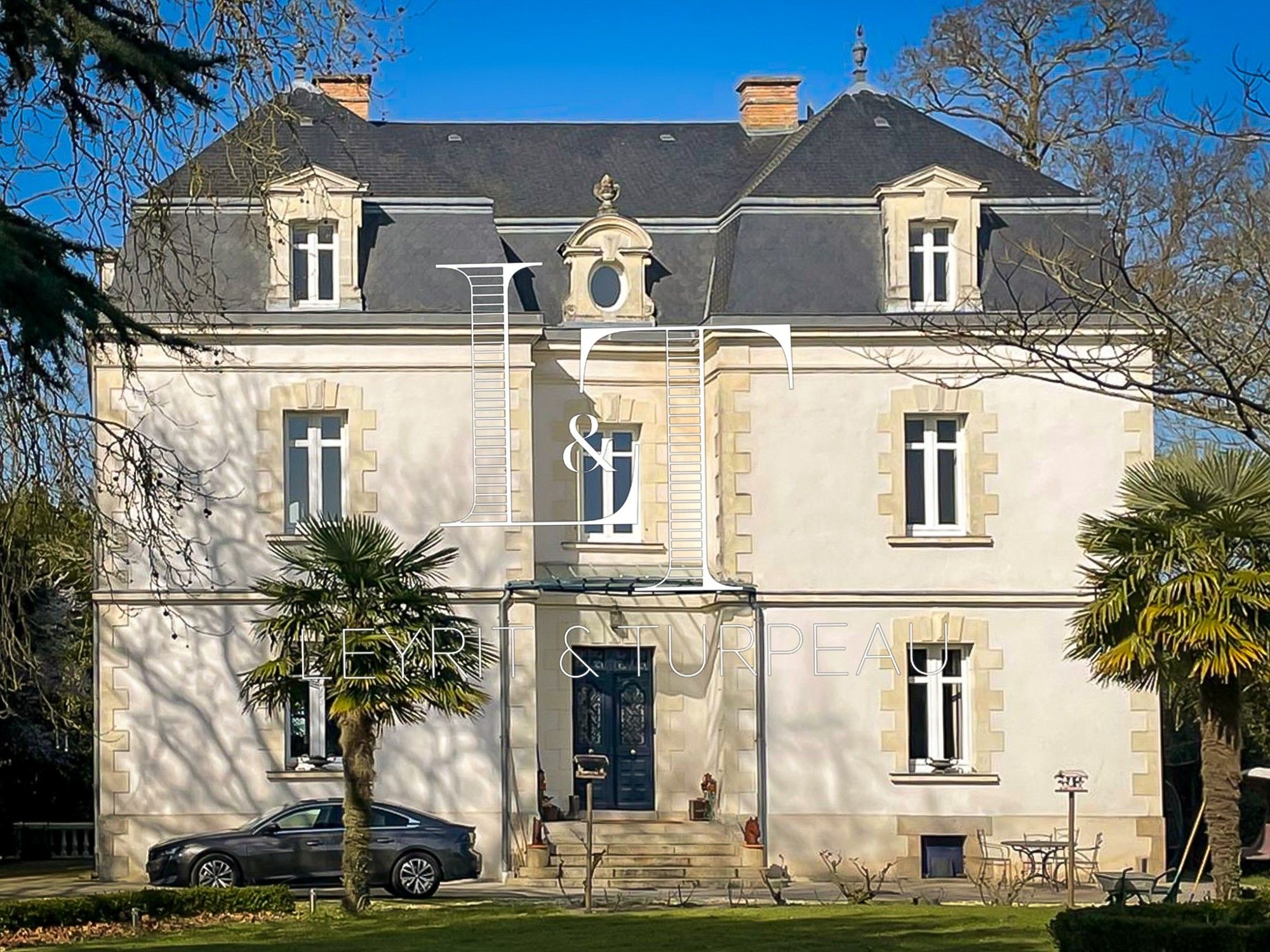 Images Pays de la Loire: kasteel in het westen van Frankrijk, 30 minuten naar het strand