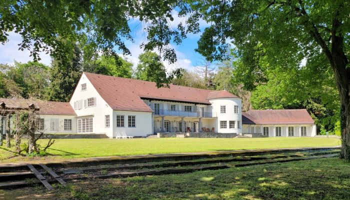 Historische villa te koop 61476 Kronberg, Hessen,  Duitsland