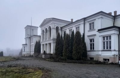 Kasteel te koop Lubstów, województwo wielkopolskie, Vooraanzicht