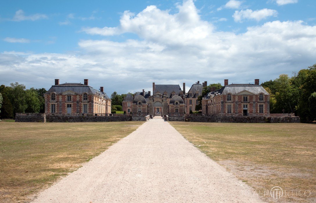 Château de la Ferté, La Ferté-Saint-Aubin