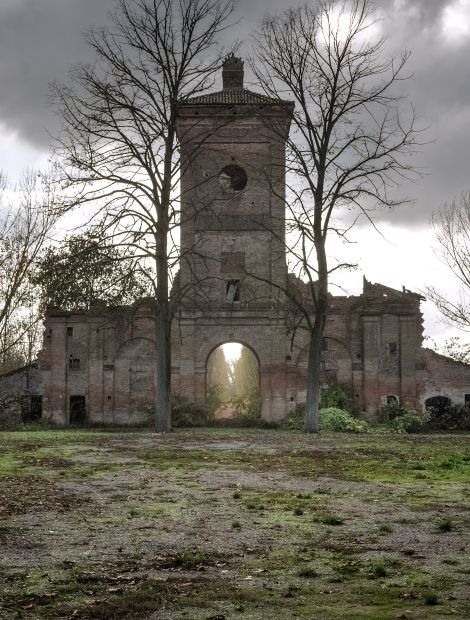  - Château abandonné en Italie