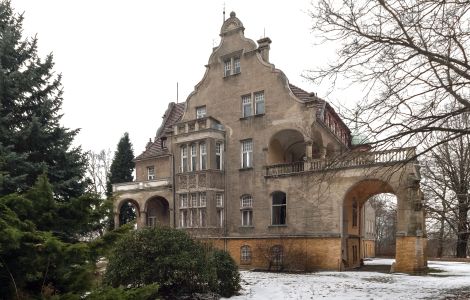 Petershain - Hóznica, Dorfstraße - Château Petershain in Saxony