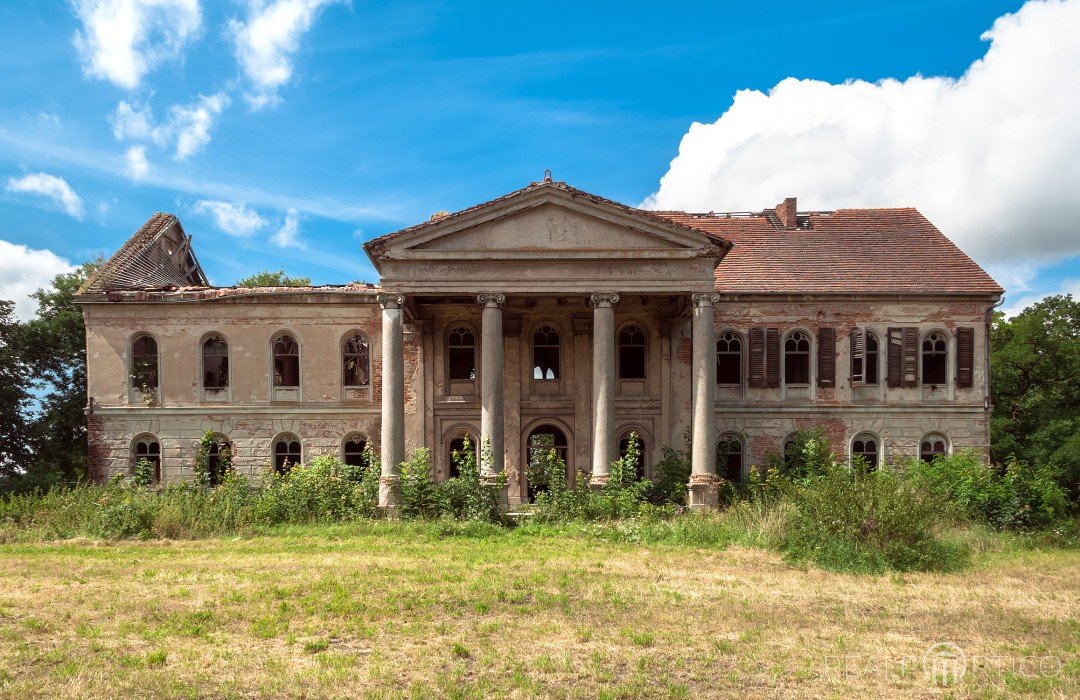 Ruine des Schlosses in Kromolice, Kromolice