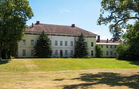 /pp/public_domain/thumb-deutschland-sachsen-anhalt-genthin-schloss-parchen.jpg