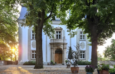 Propriétés, Splendide château dans la pittoresque vallée de Kłodzko