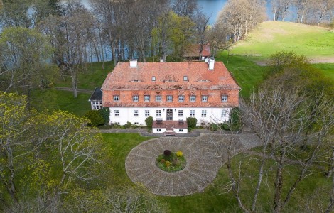 Manoir vendu au bord du lac